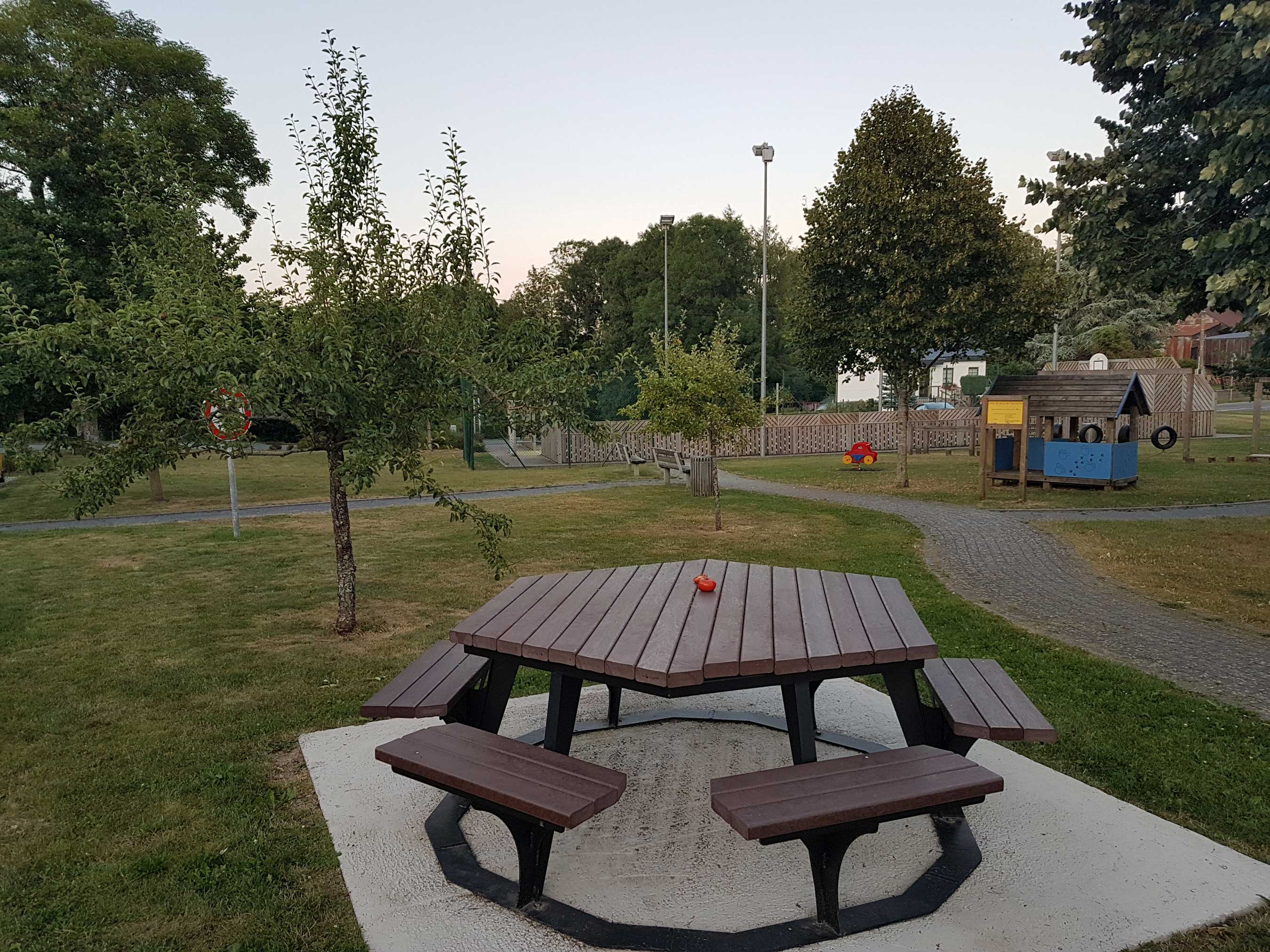 Bed and Bedot | Gîte chaleureux de 4 personnes à Fauvillers en bordure de Fôret d'Anlier - Luxembourg